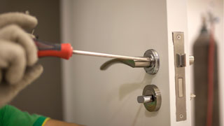 Commercial Locksmith at 92377 Fontana, California